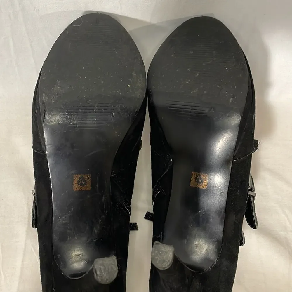 Anne Klein  ankle boot heals